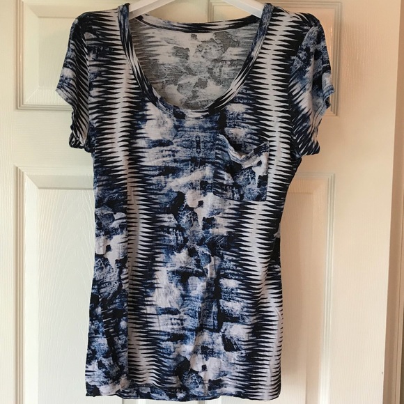 Calvin Klein Printed T-shirt - Picture 2 of 6